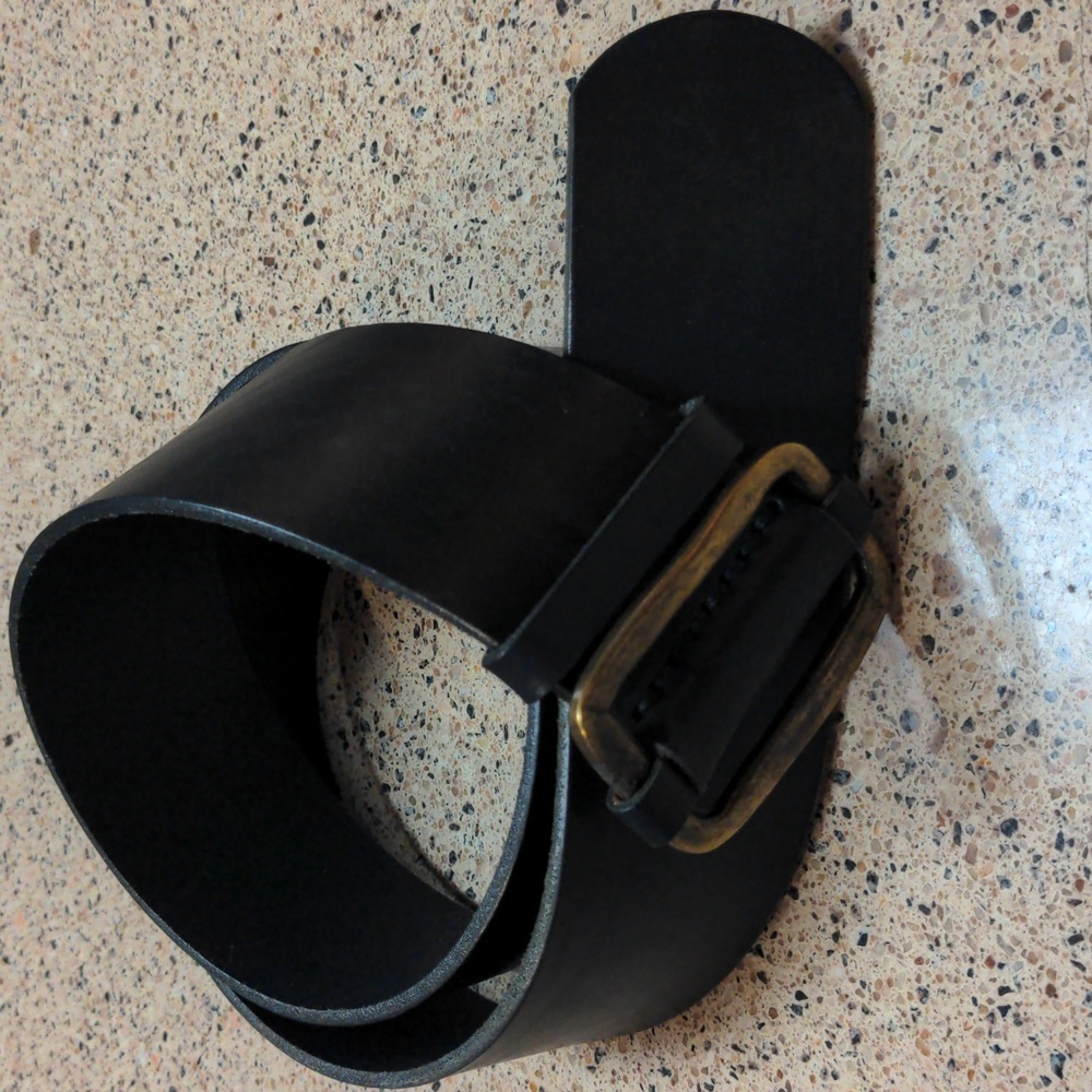 CLUB MONACO /Women's Adjustable Leather Belt (OS)